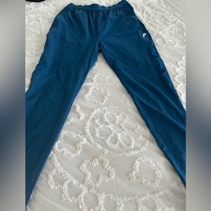 listing-status-banner